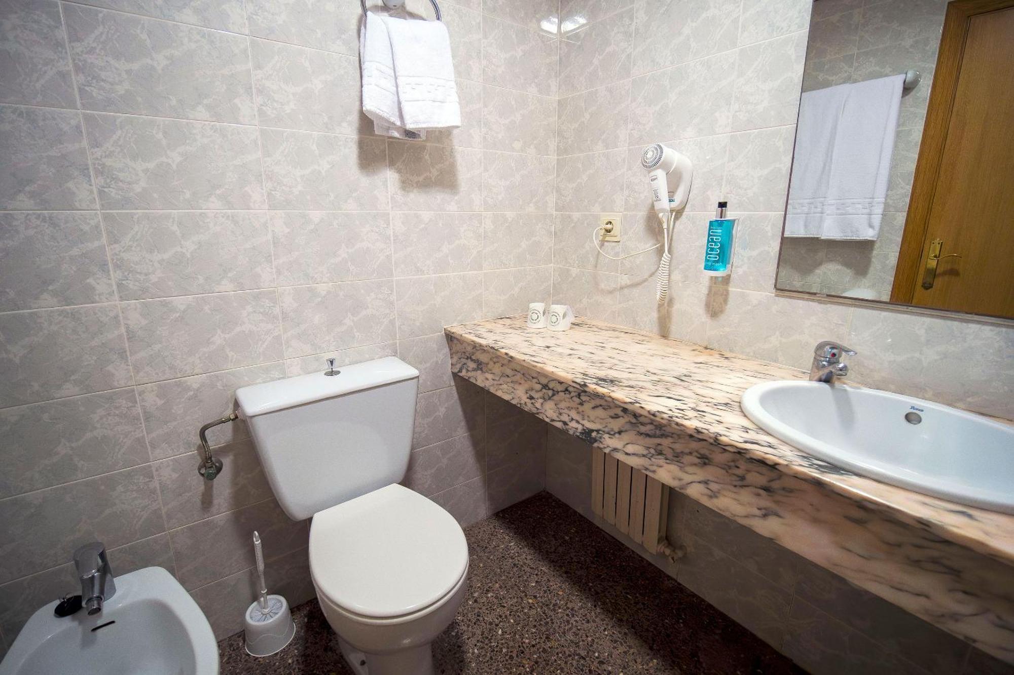 - Don Juan Tossa Hotel *