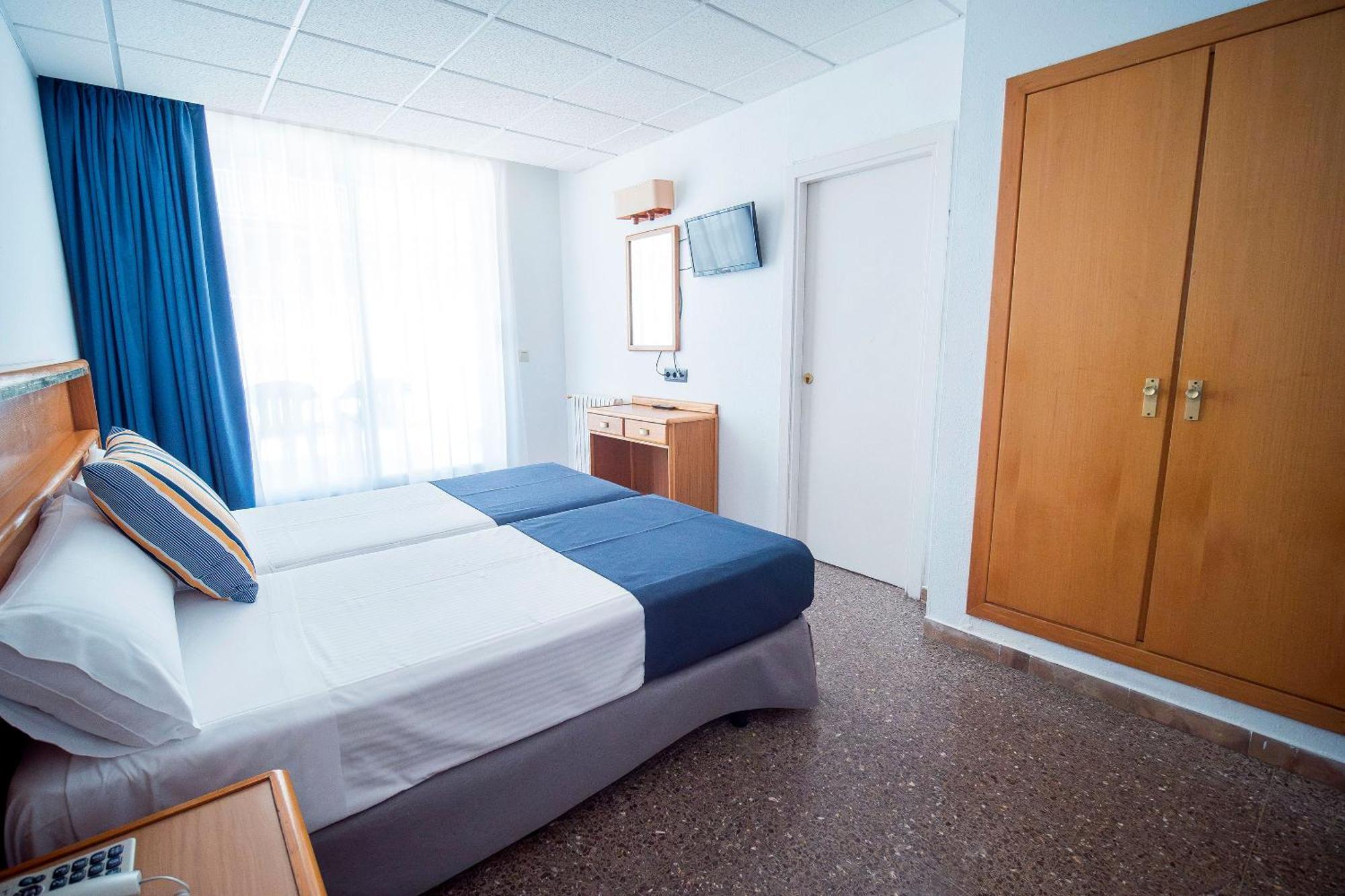 - Don Juan Tossa Hotel *